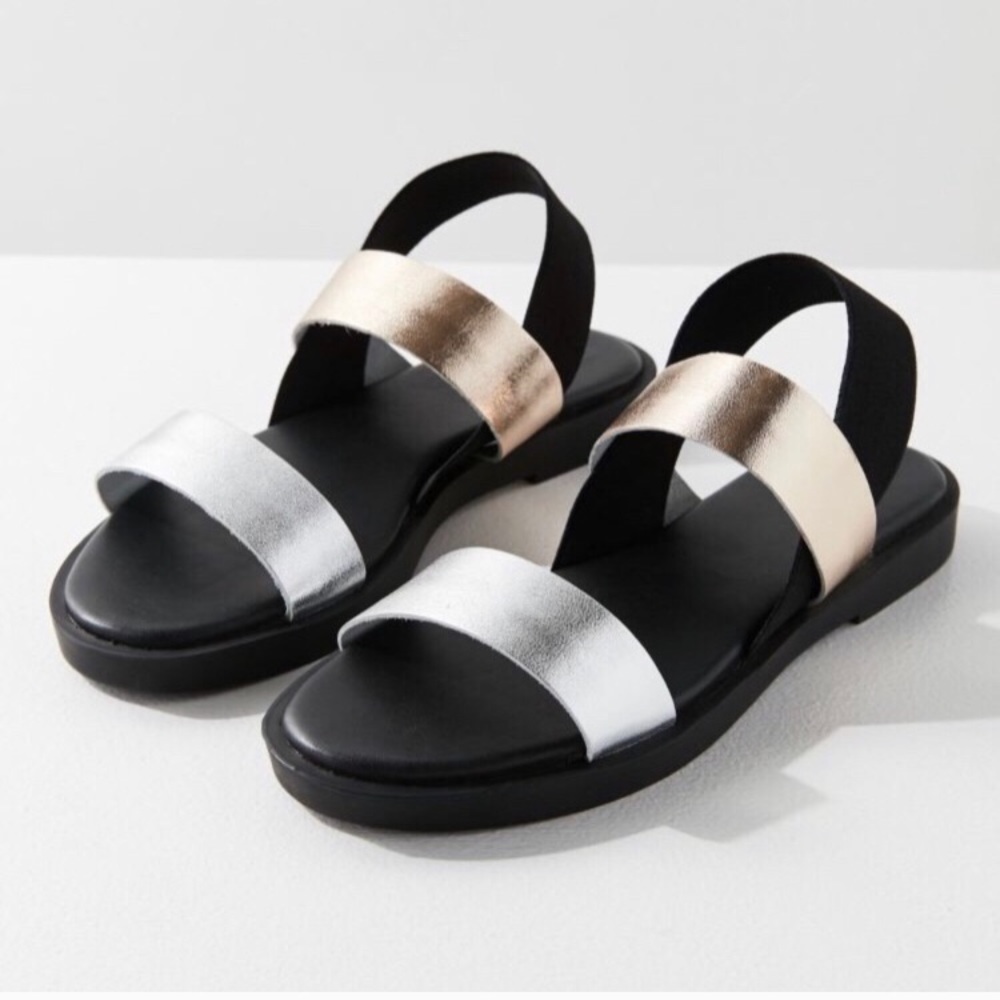 Urban Outfitter Sandals with Metallic band NWT